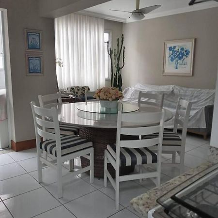 Апартаменты Apartamento completo na calçada da praia Гуаружа Экстерьер фото