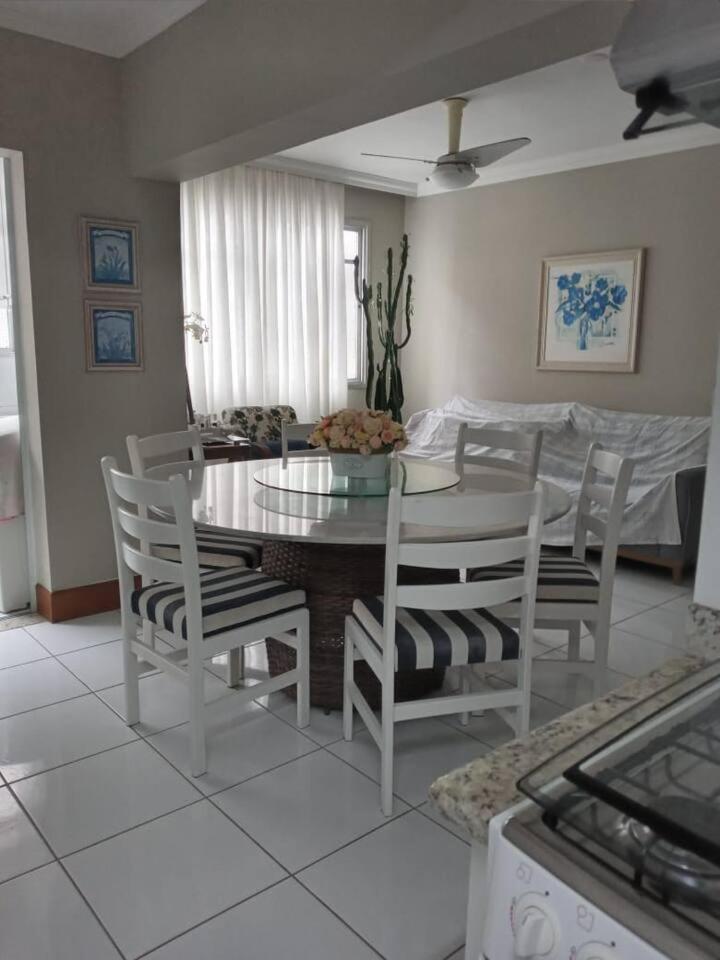 Апартаменты Apartamento completo na calçada da praia Гуаружа Экстерьер фото