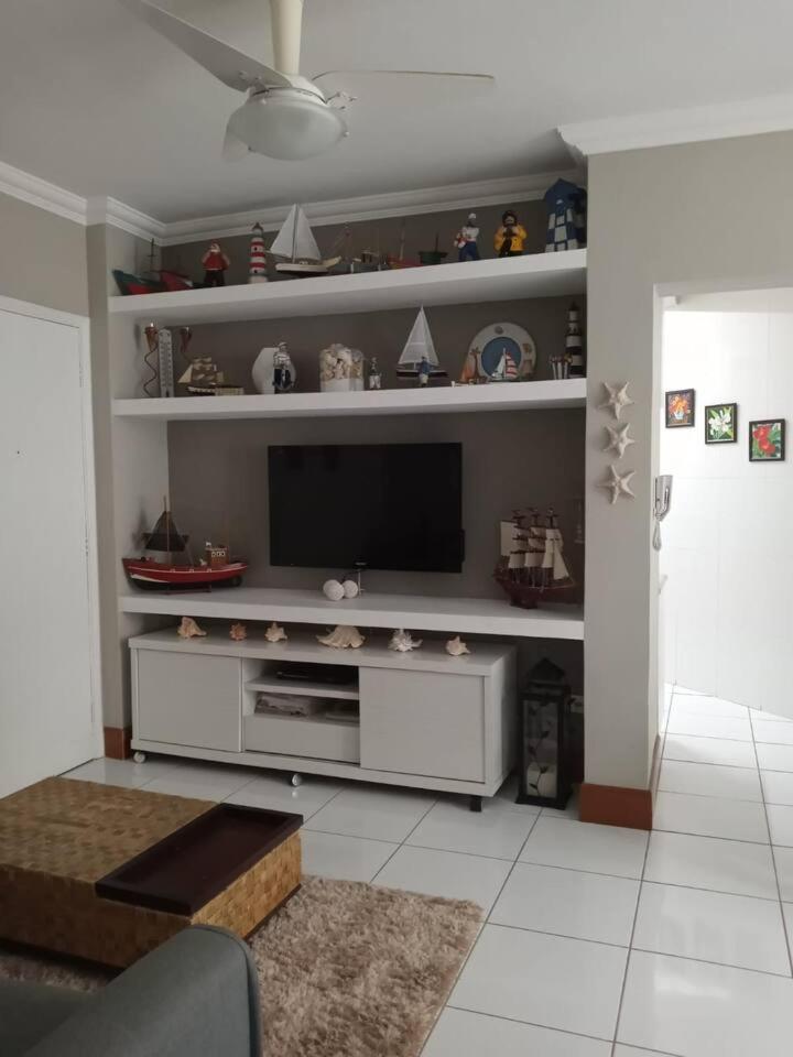Апартаменты Apartamento completo na calçada da praia Гуаружа Экстерьер фото