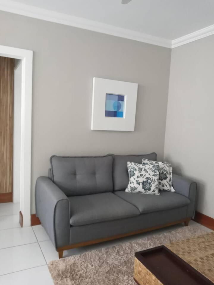 Апартаменты Apartamento completo na calçada da praia Гуаружа Экстерьер фото